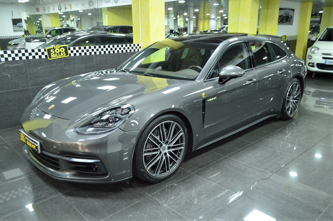 PORSCHE PANAMERA 4 E-HYBRID «SPORT TURISMO»