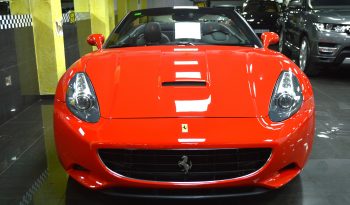 FERRARI CALIFORNIA 4.3 V8 – 460 CV completo