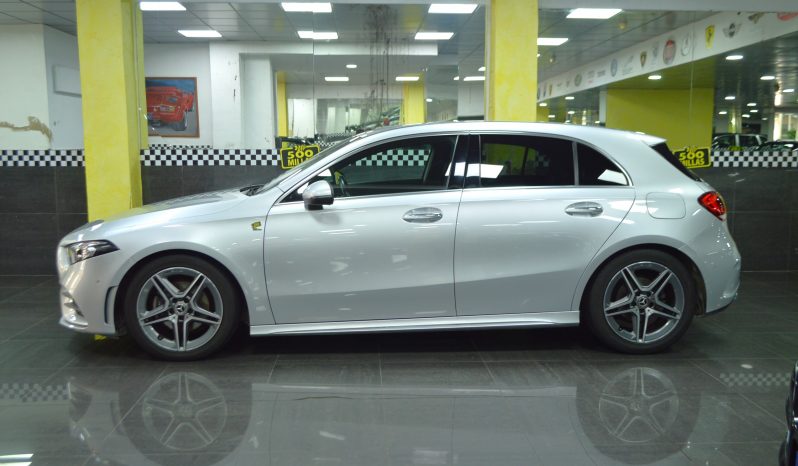 MERCEDES-BENZ A 180D AMG LINE – completo