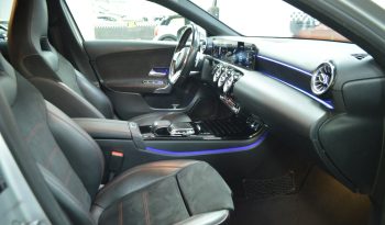 MERCEDES-BENZ A 180D AMG LINE – completo