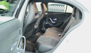 MERCEDES-BENZ A 180D AMG LINE – completo